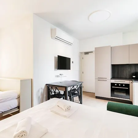 Lago Suites * Como