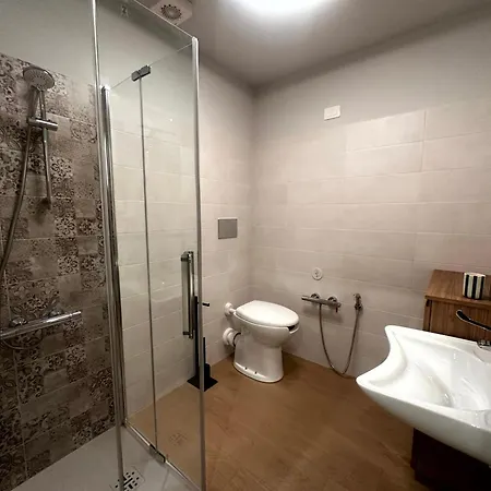Lago Suites * Como