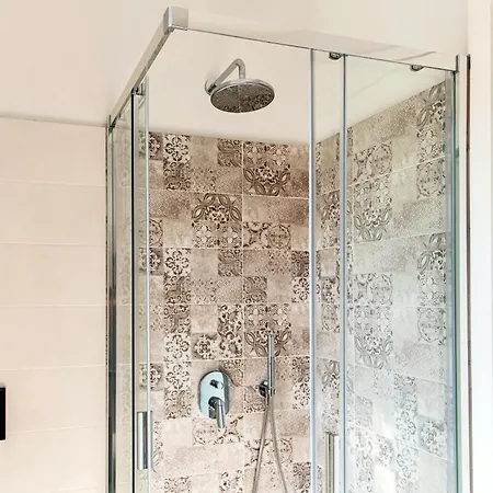 Lago Suites *