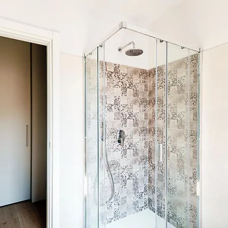 Lago Suites Apartment Como
