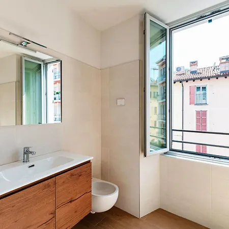 Lago Suites * Como